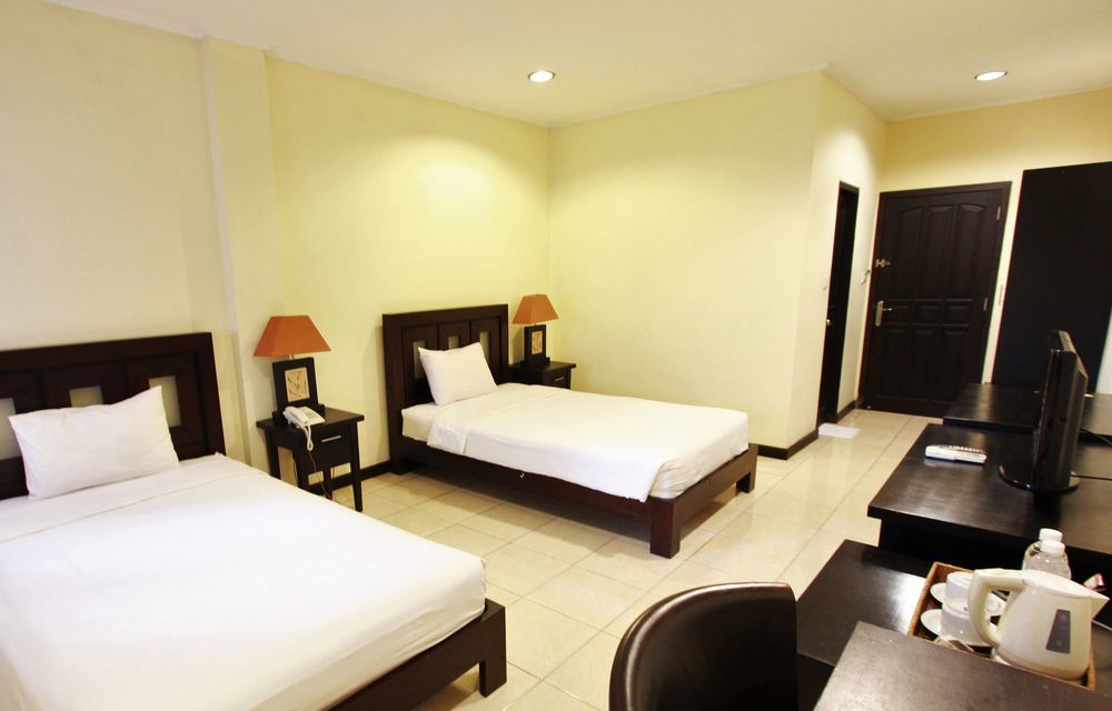 Hotel Intansari Denpasar Exteriör bild
