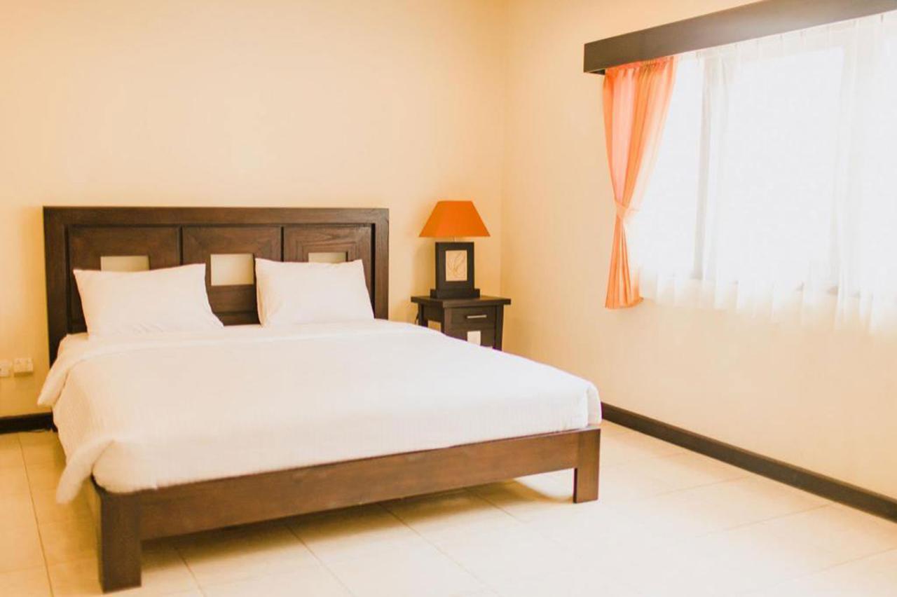 Hotel Intansari Denpasar Exteriör bild
