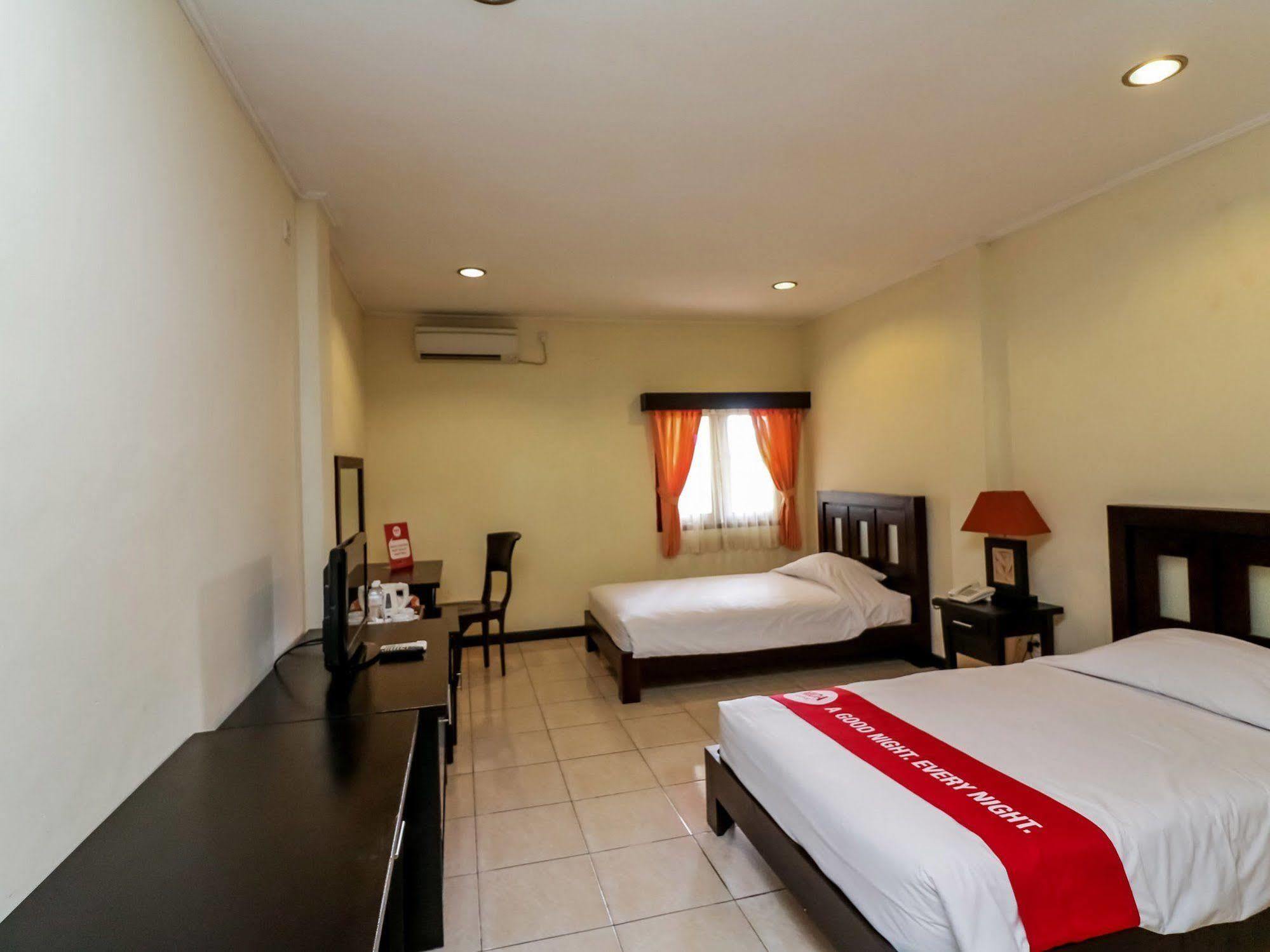 Hotel Intansari Denpasar Exteriör bild