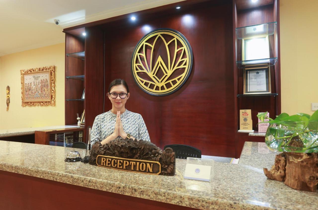 Hotel Intansari Denpasar Exteriör bild