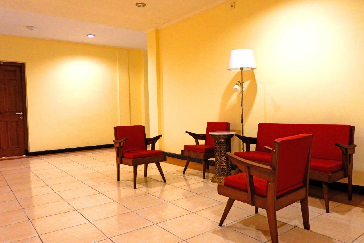 Hotel Intansari Denpasar Exteriör bild