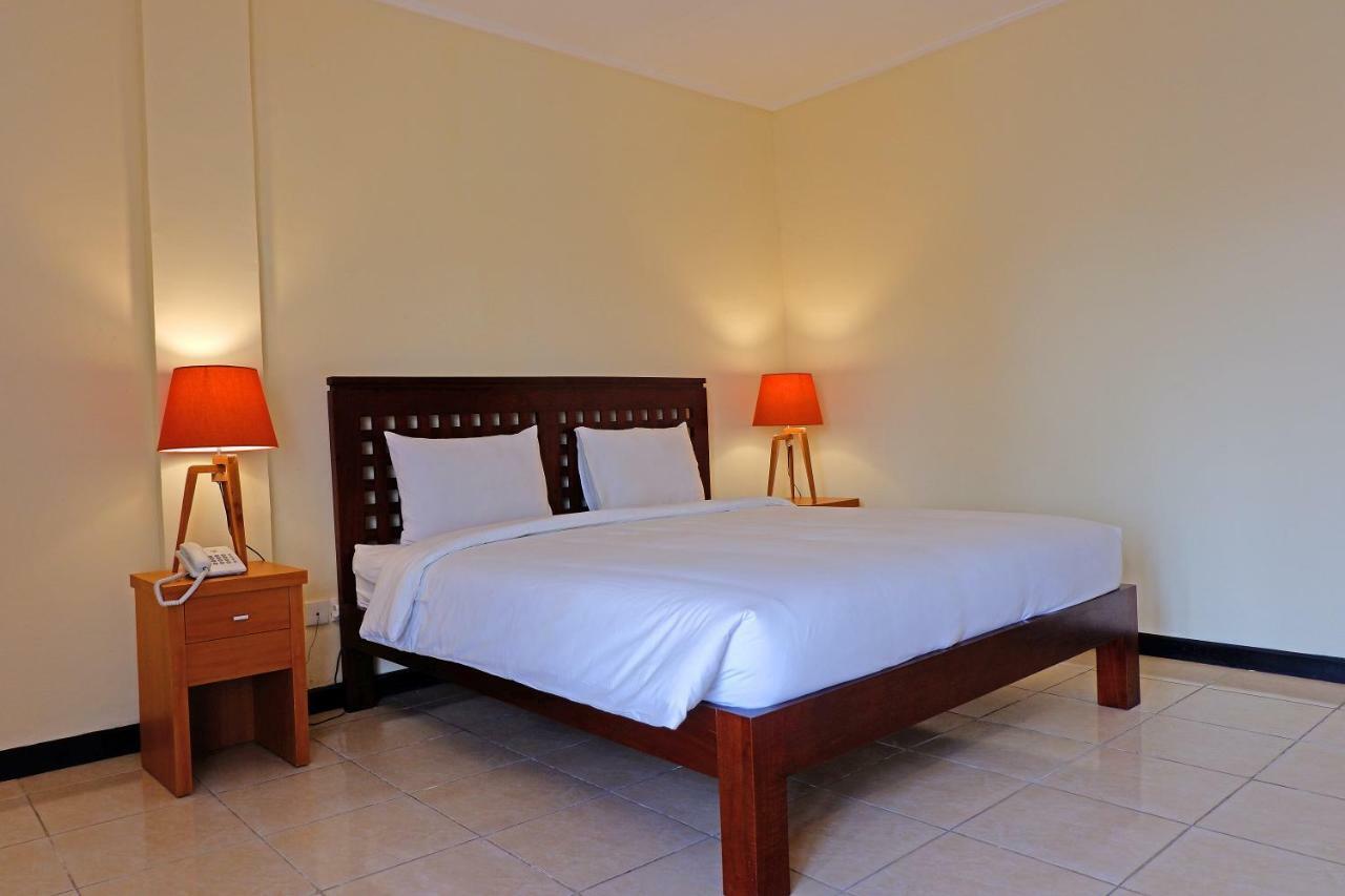Hotel Intansari Denpasar Exteriör bild